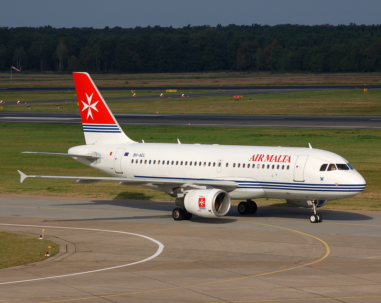 9H-AEL - A319-111 - Air Malta - TXL - 30-09-2007