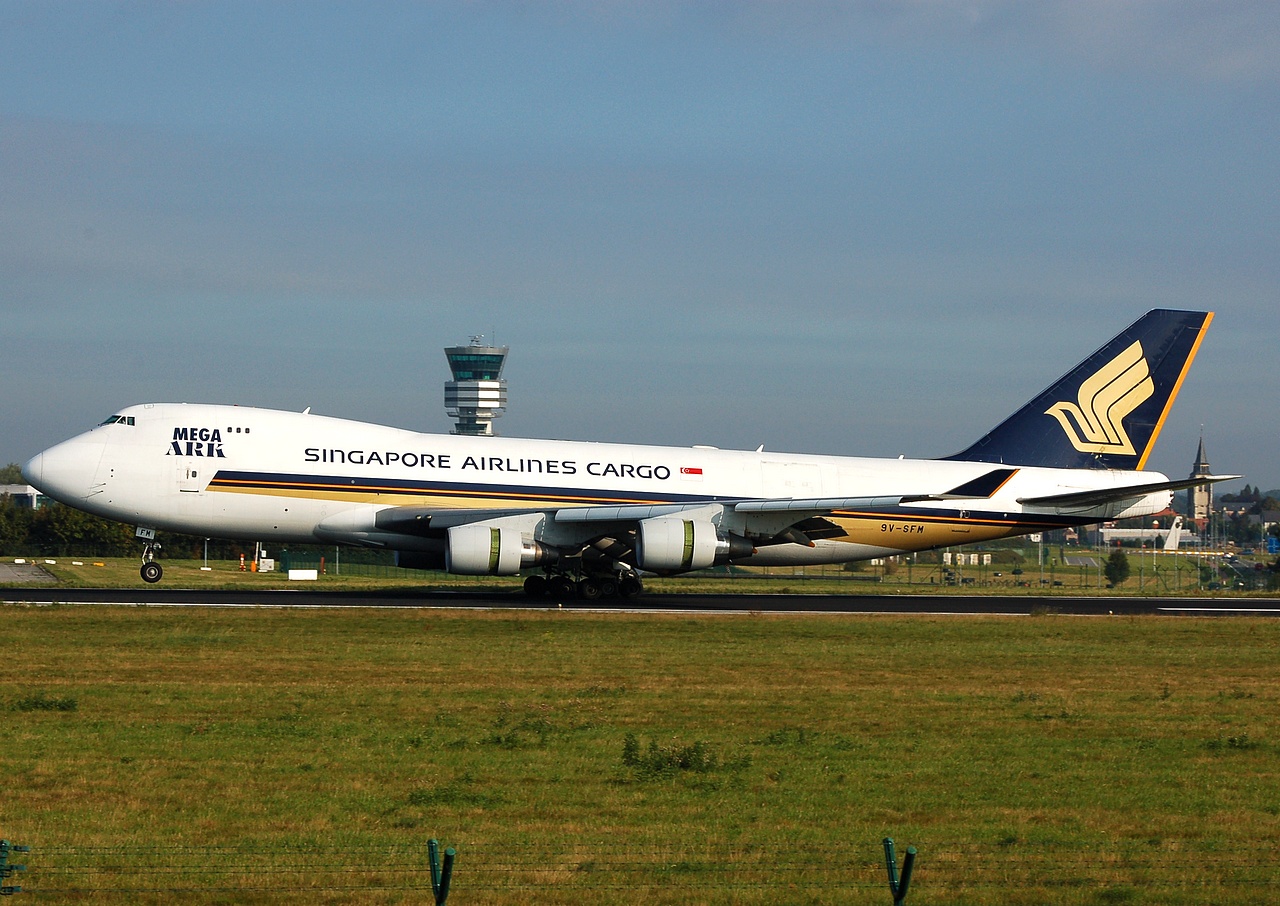 9V-SFM - 747-412F - Singapore Airlines - BRU - 16-09-2007