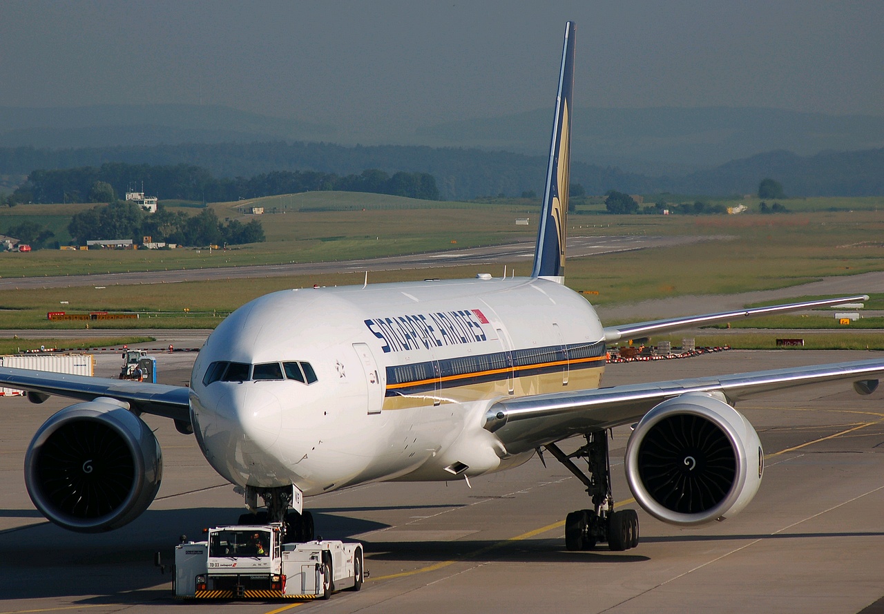 9V-SWB - 777-312(ER) - Singapore Airlines - ZRH - 24-05-2007