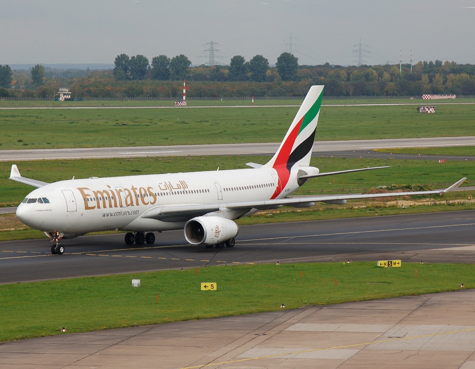 A5-EKY - A330-243 - Emirates - DUS - 05-10-2007