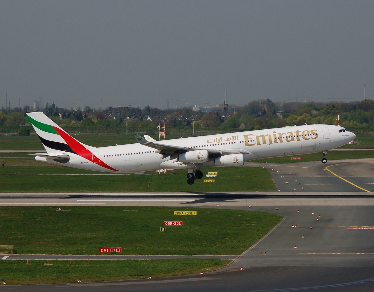 A6-ERO - A340-313 - Emirates - DUS - 14-04-2007