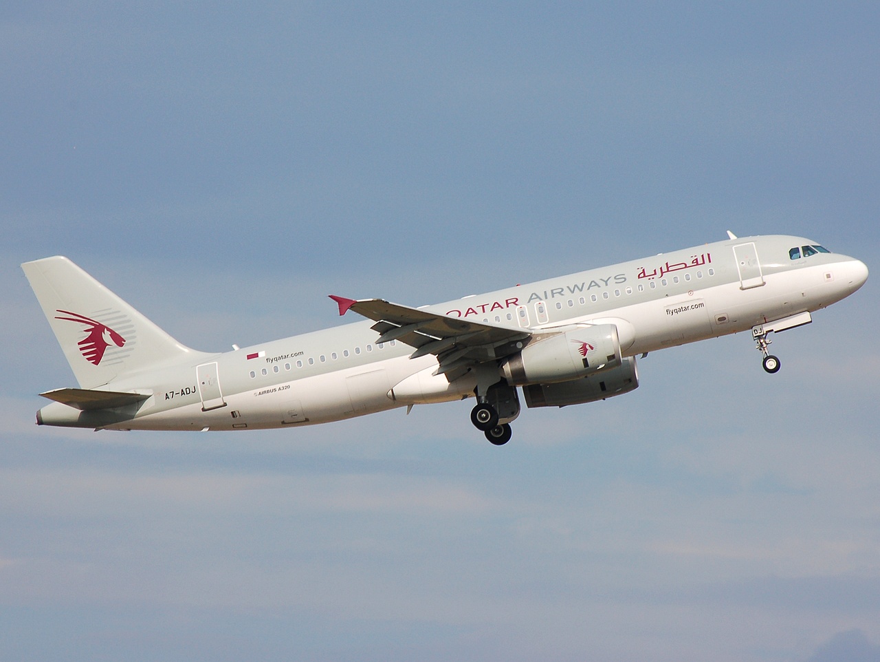A7-ADJ - A320-232 - Qatar Airways - VIE - 08-08-2007b
