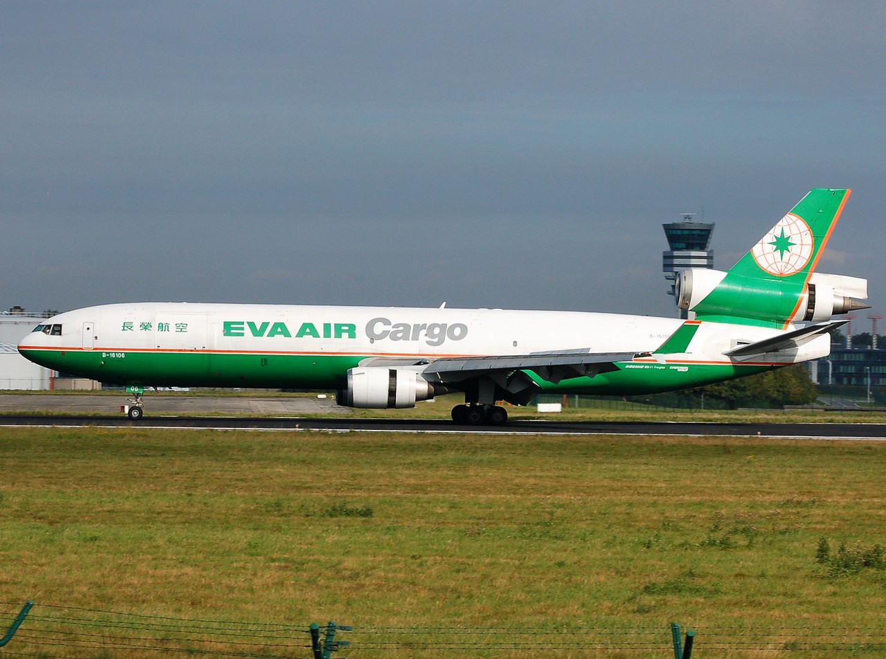 B-16106 - MD-11F - EVA Air - BRU - 16-08-2007
