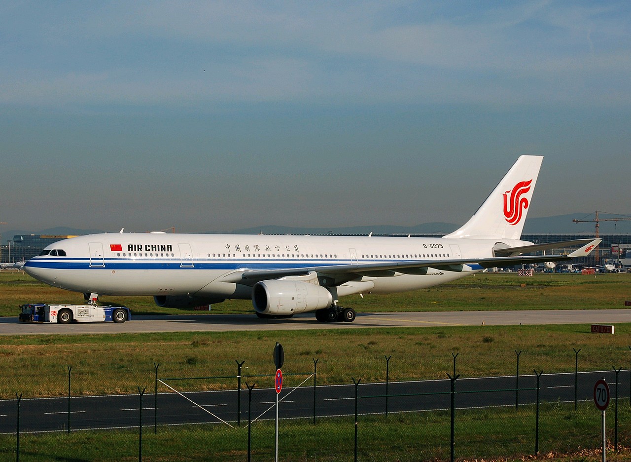B-6079 - A330-243 - Air China - FRA - 21-05-2007