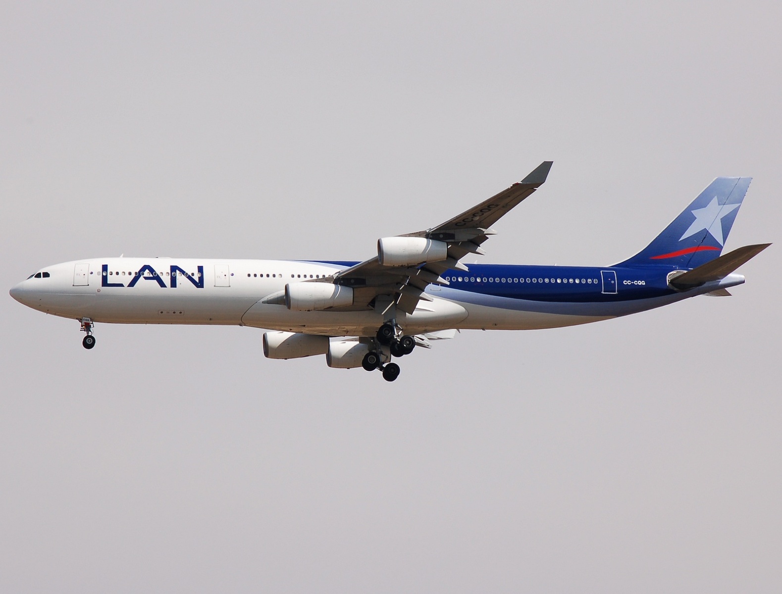 CC-CQG - A340-313 - LAN Airlines - MAD - 07-10-2007