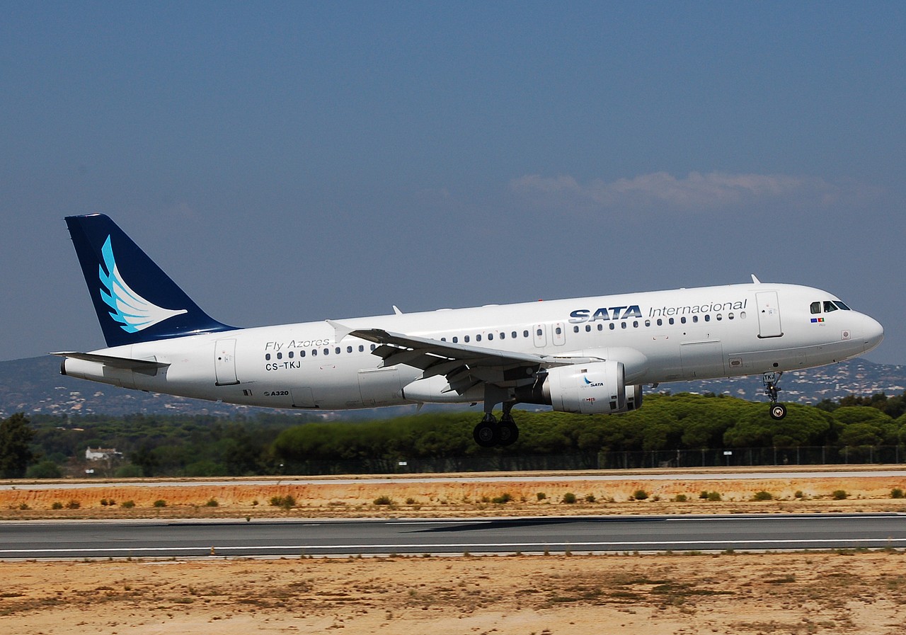 CS-TKJ - A320-232 - SATA International - FAO - 02-09-2007