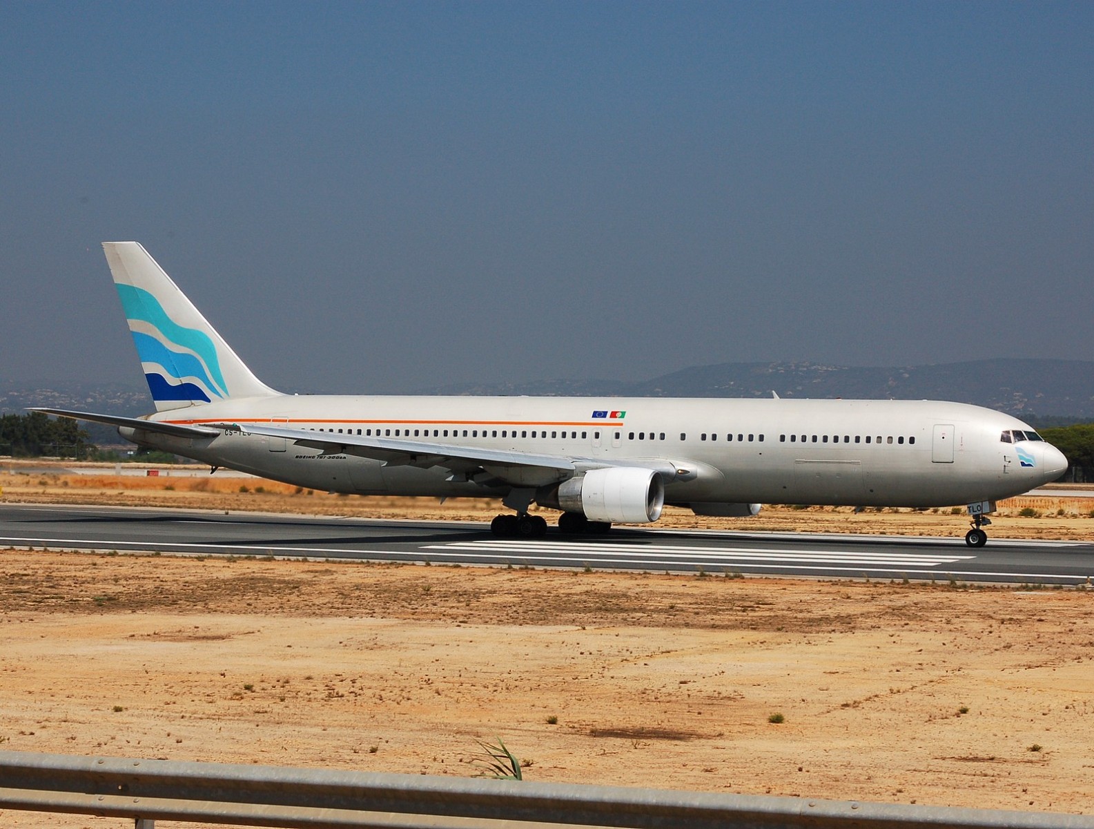 CS-TLO - 767-383(ER) - EuroAtlantic Airways - FAO - 31-08-2007b