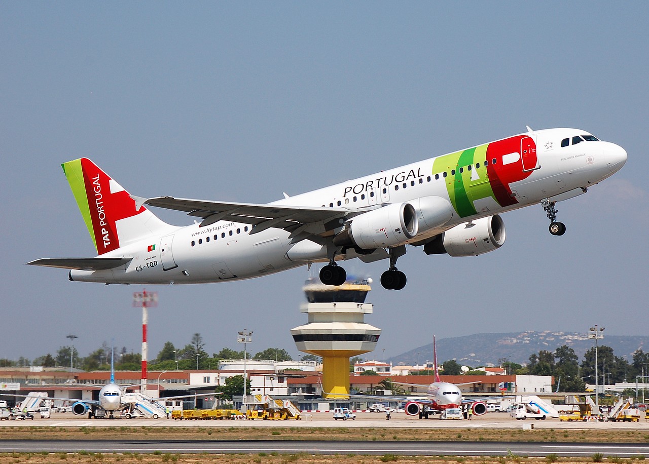 CS-TQD - A320-214 - TAP _ Air Portugal - FAO - 01-09-2007b