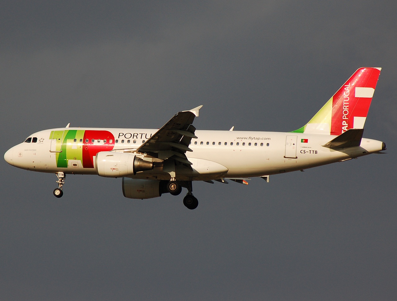 CS-TTB - A319-111 - TAP _ Air Portugal - MAD - 08-10-2007