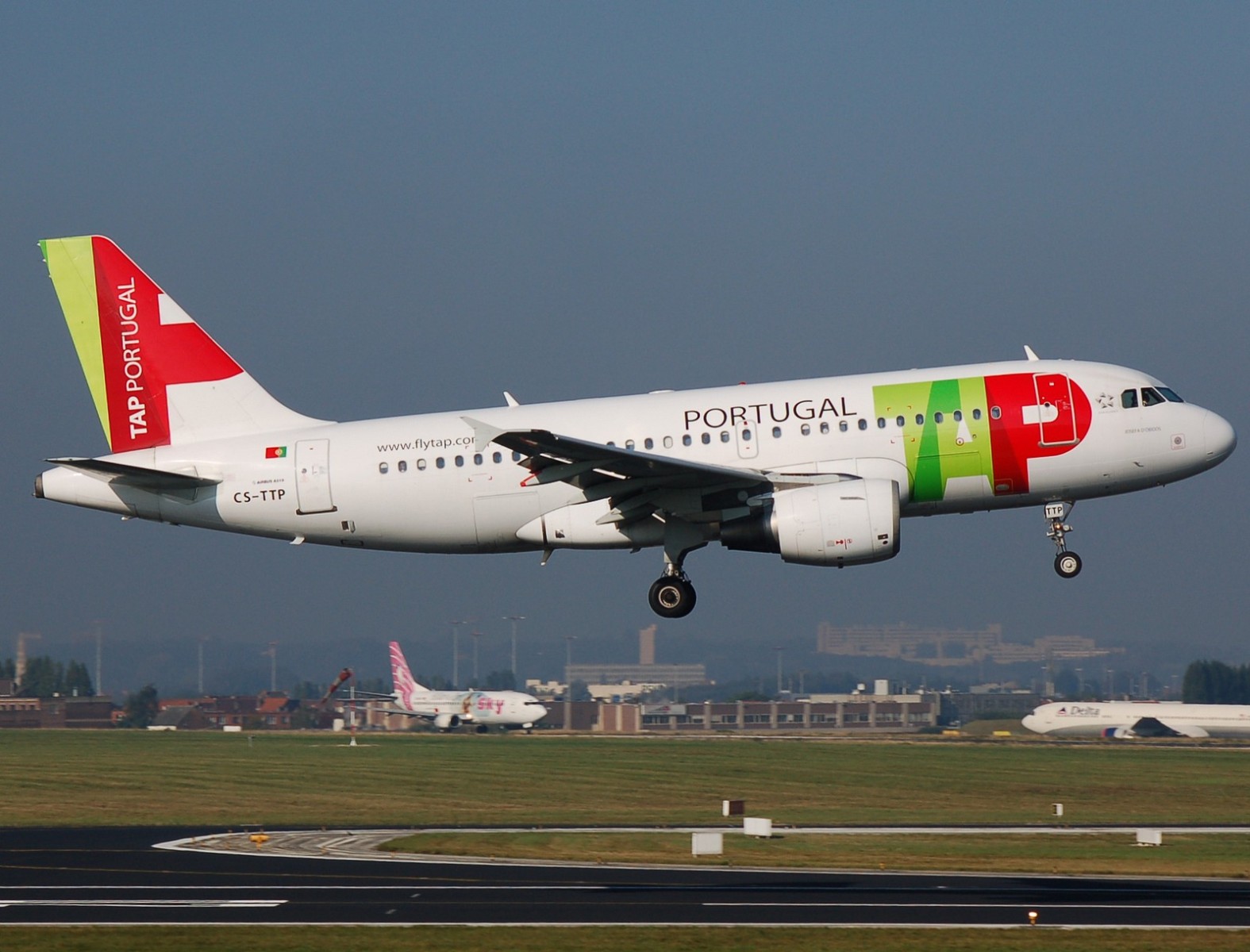 CS-TTP - A319-111 - TAP _ Air Portugal - BRU - 06-10-2007