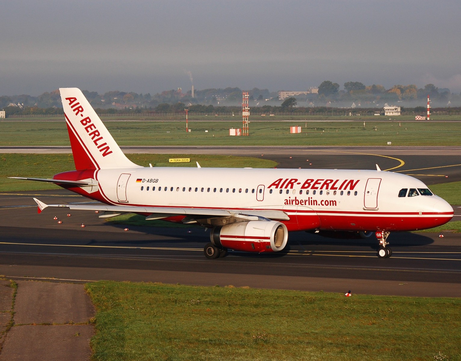 D-ABGB - A319-132 - Air Berlin - DUS - 05-10-2007