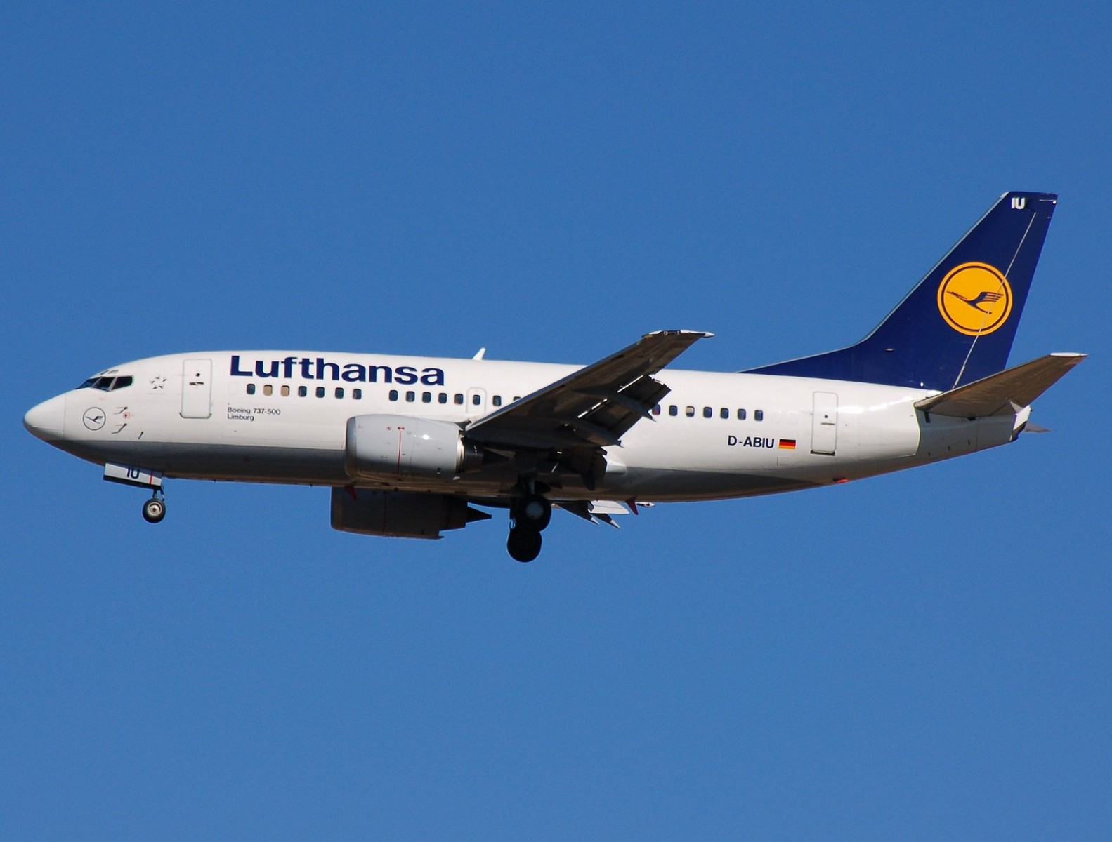 D-ABIU - 737-530 - Lufthansa - MAD - 09-10-2007