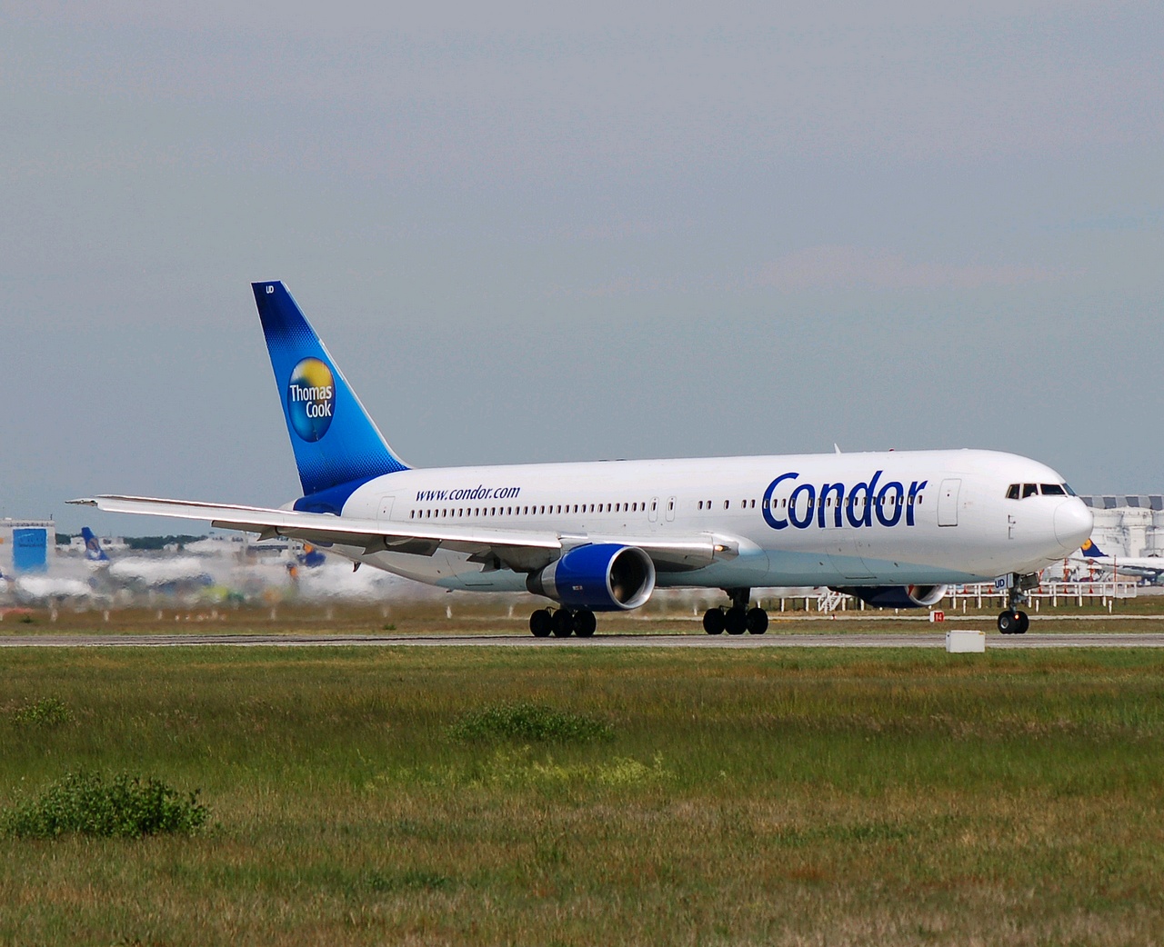 D-ABUD - 767-330(ER) - Condor - FRA - 20-05-2007