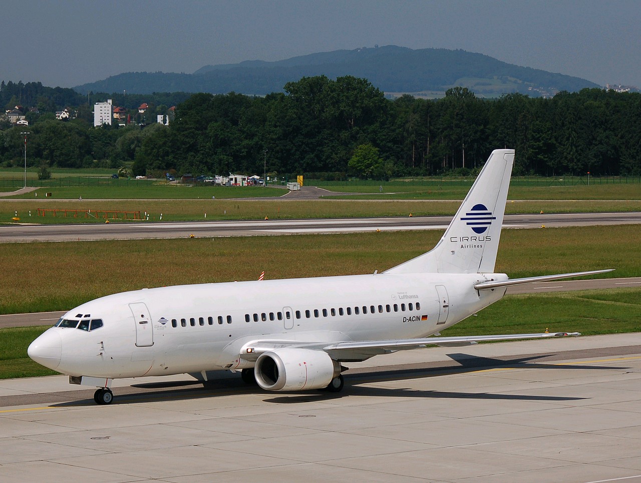 D-ACIN - 737-53C - Cirrus Airlines - ZRH - 24-05-2007