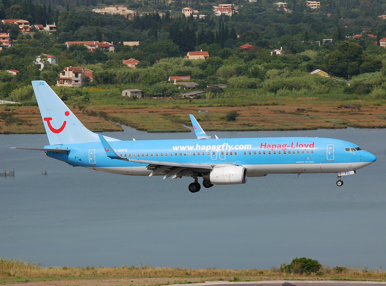 D-AHFG - 737-8K5(WL) - Hapag-Lloyd - CFU - 26-06-2007