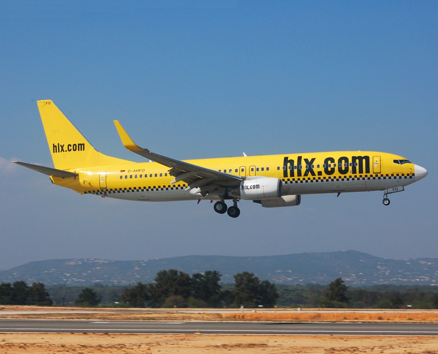 D-AHFO - 737-8K5(WL) - Hapag-Lloyd Express - FAO - 31-08-2007b