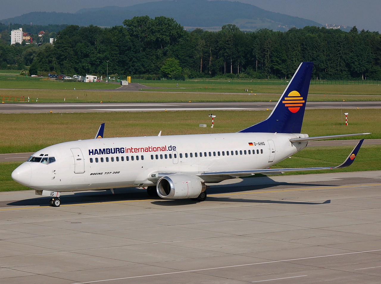 D-AHIG - 737-33A - Hamburg International Airlines - ZRH - 24-05-2007
