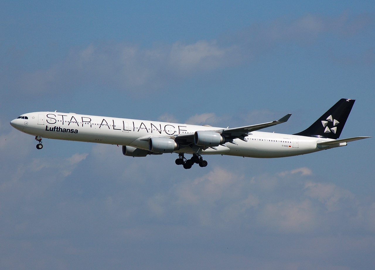 D-AIHC - A340-642 - Lufthansa - FRA - 08-07-2007