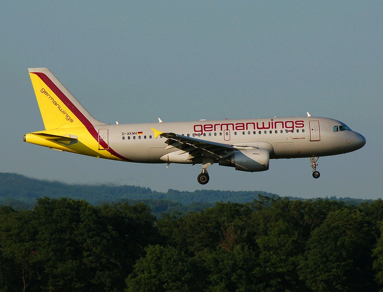 D-AKNH - A319-112 - Germanwings - CGN - 18-05-2007