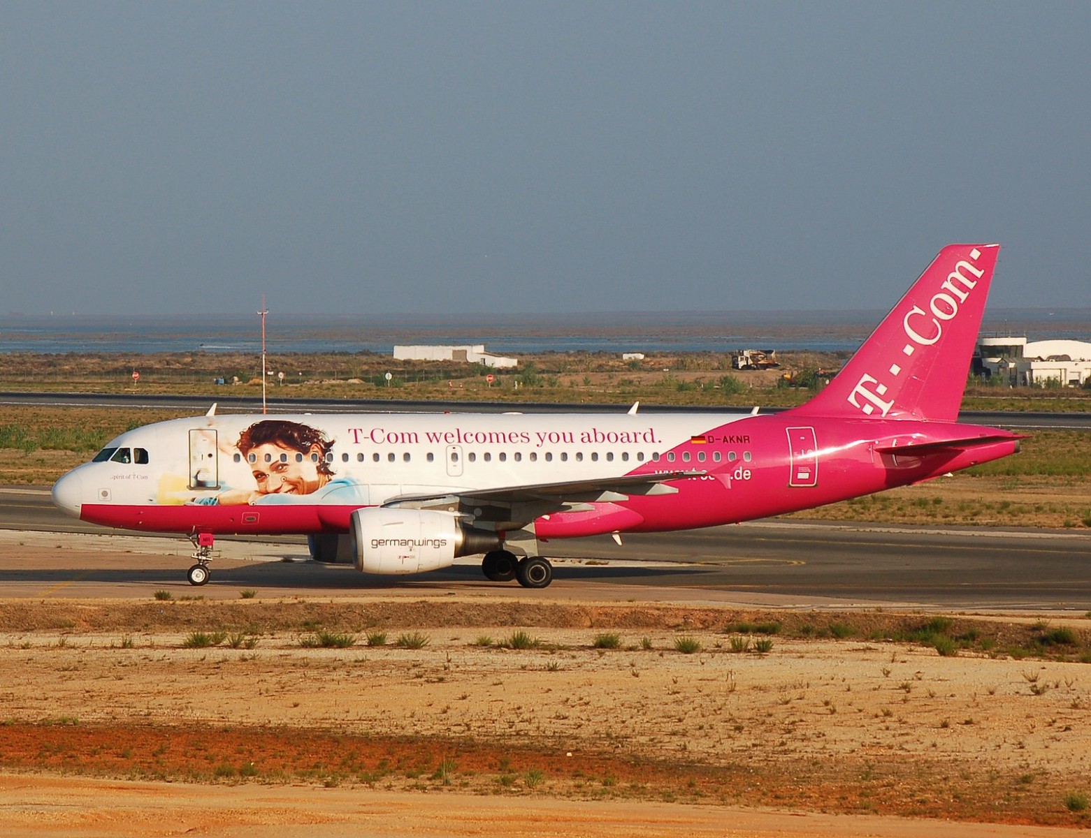 D-AKNR - A319-112 - Germanwings - FAO - 01-09-2007