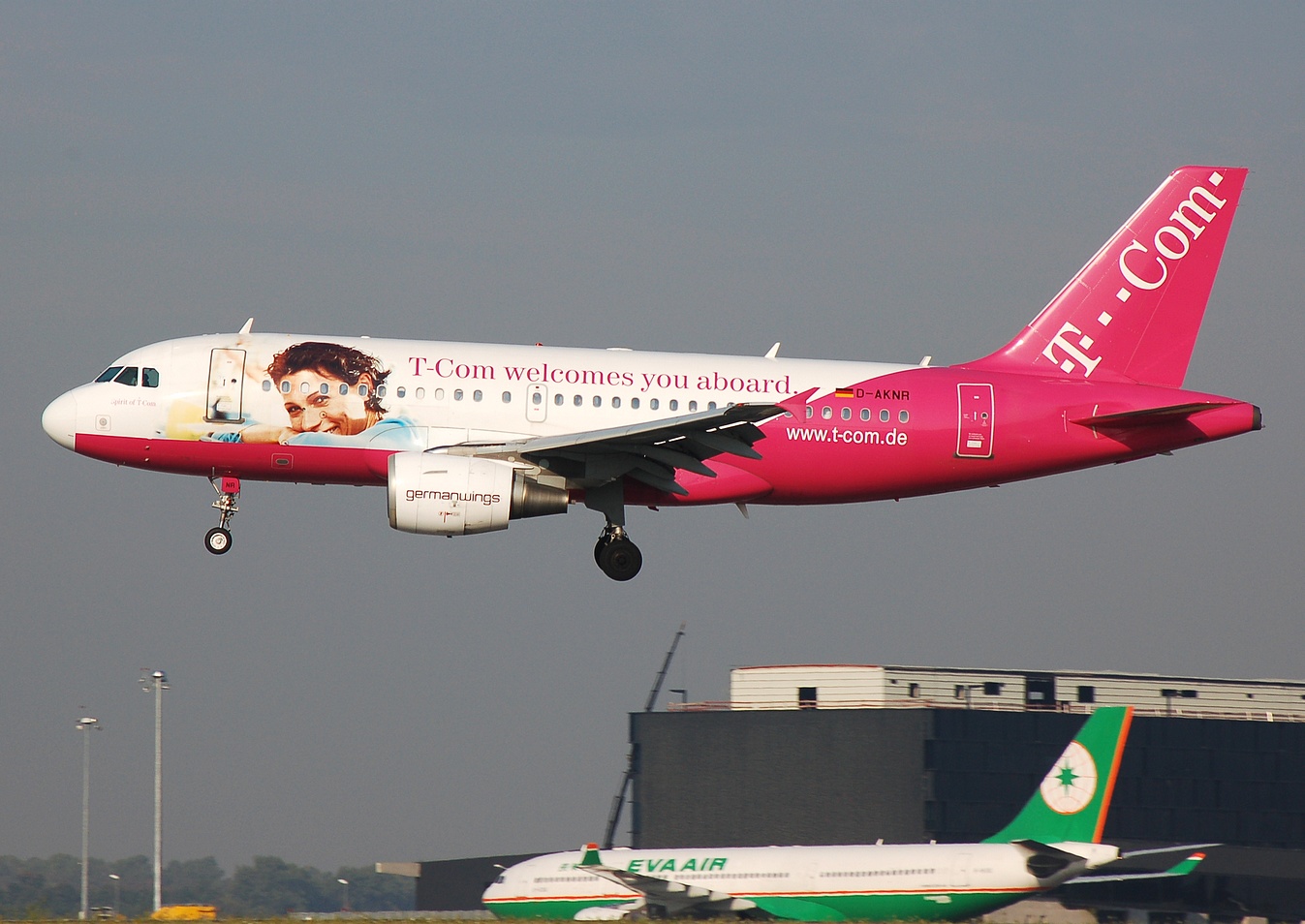 D-AKNR - A319-112 - Germanwings - VIE - 09-08-2007b