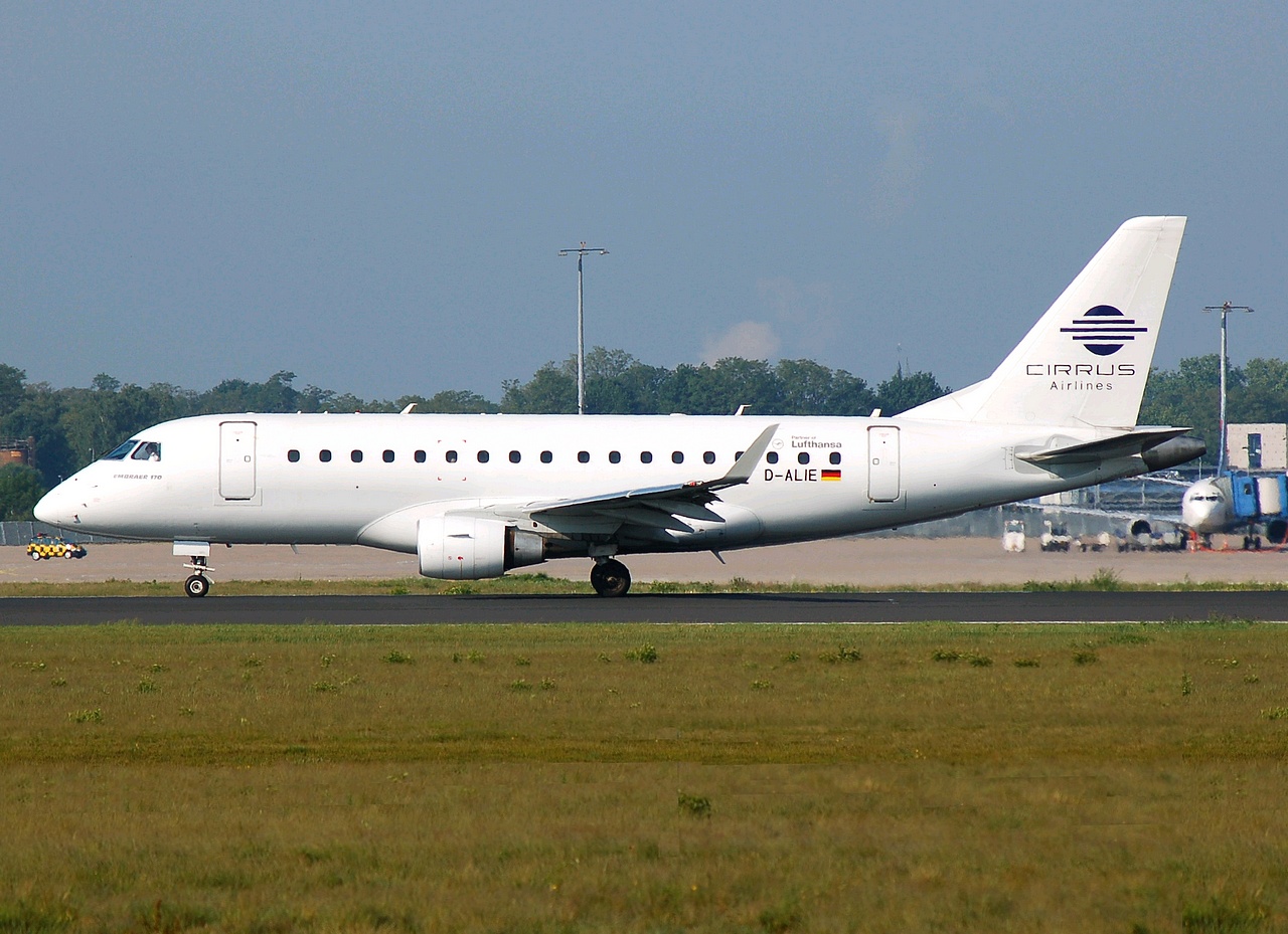 D-ALIE - ERJ-170-LR (ERJ-170-100 LR)  - Cirrus Airlines - CGN - 18-05-2007