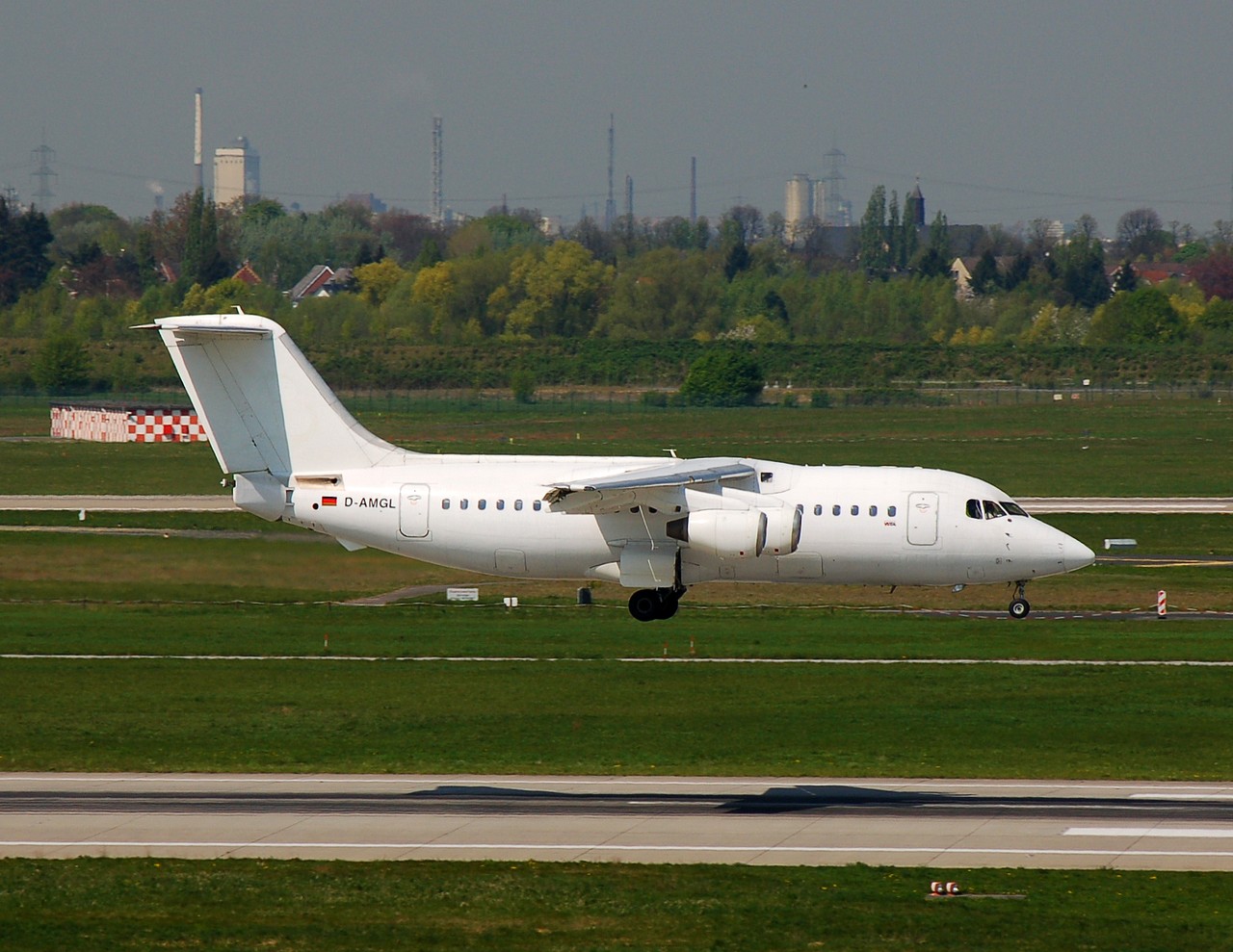 D-AMGL - BAe 146-200 - WDL Aviation - DUS - 14-04-2007