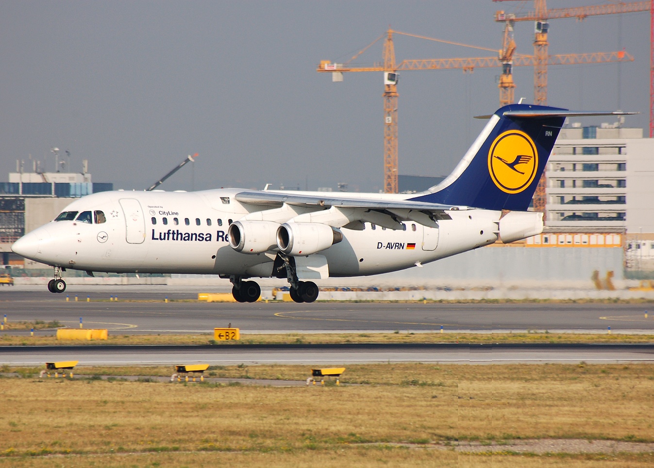 D-AVRN - RJ85 - Lufthansa Cityline - VIE - 09-08-2007