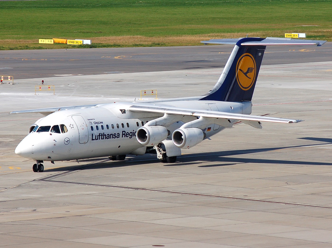D-AVRP - RJ85 - Lufthansa Cityline - WAW - 20-09-2007