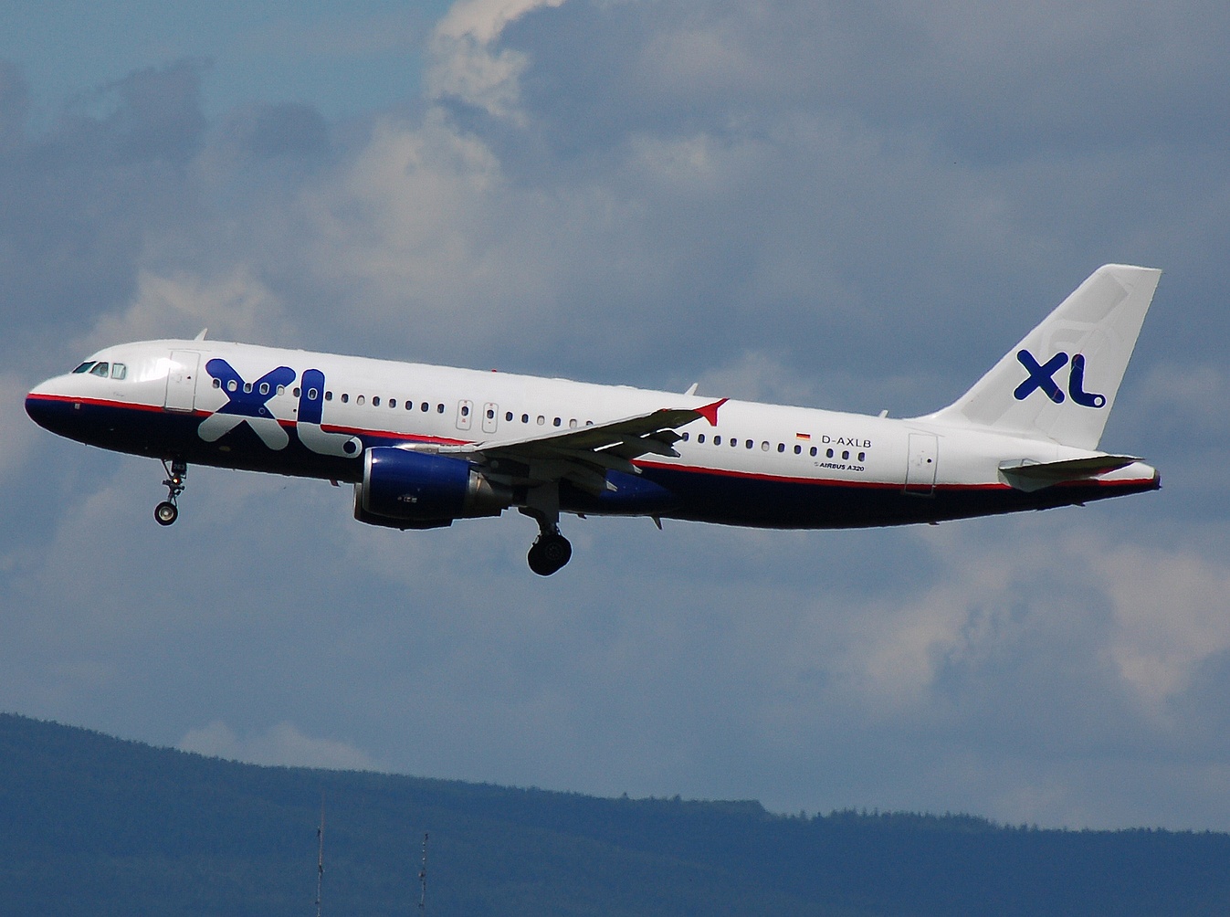 D-AXLB - A320-214 - XL Airways Germany - FRA - 07-07-2007