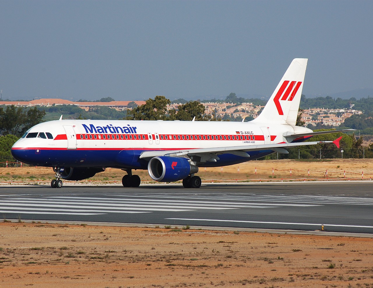 D-AXLC - A320-214 - Martinair Holland - FAO - 03-09-2007