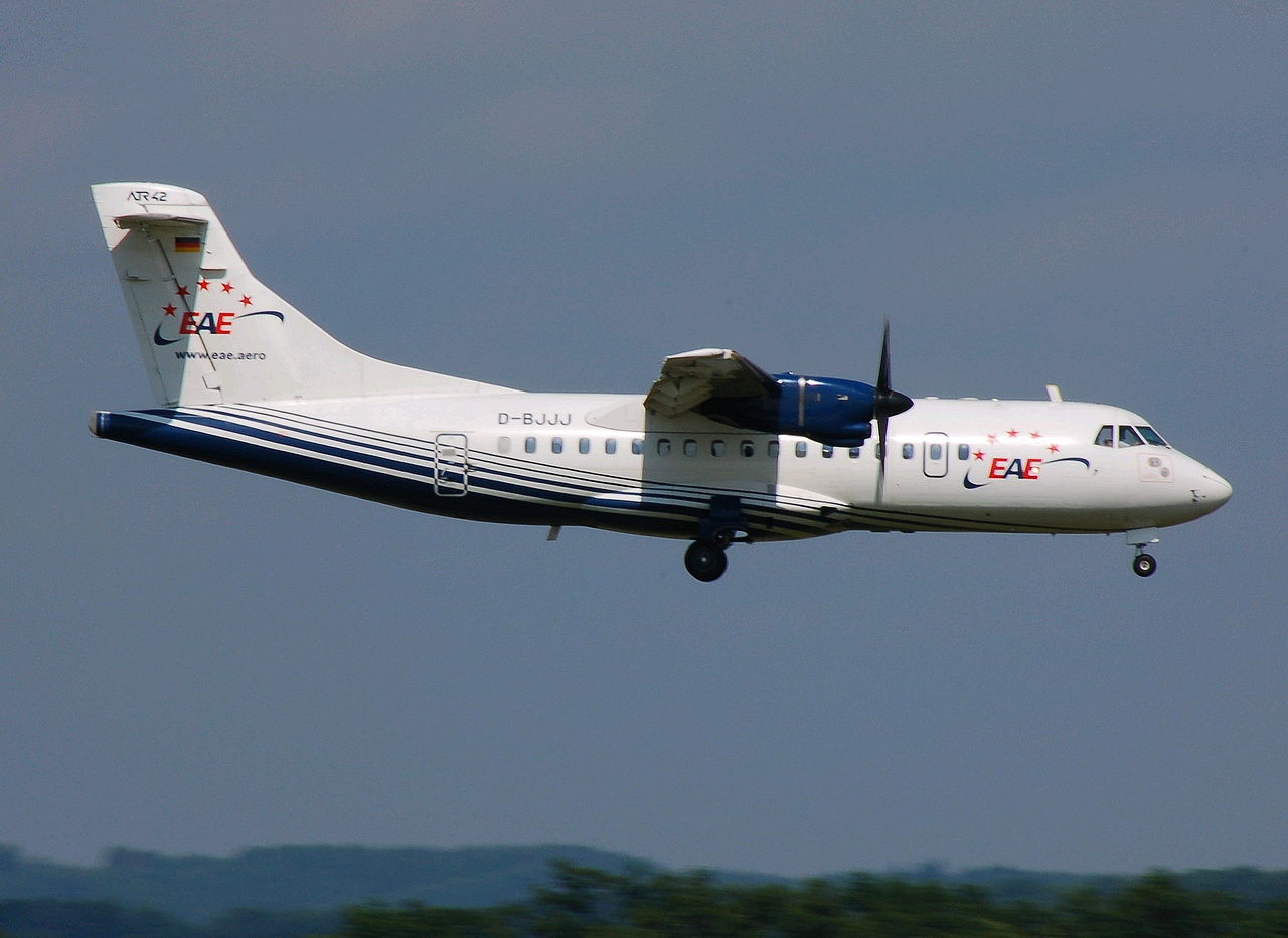 D-BJJJ - ATR 42-300 - European Air Express - CGN - 18-05-2007