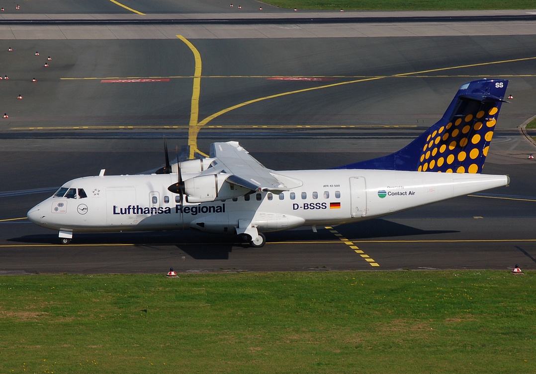 D-BSSS - ATR42-500 - Lufthansa Regional - DUS - 14-04-2007