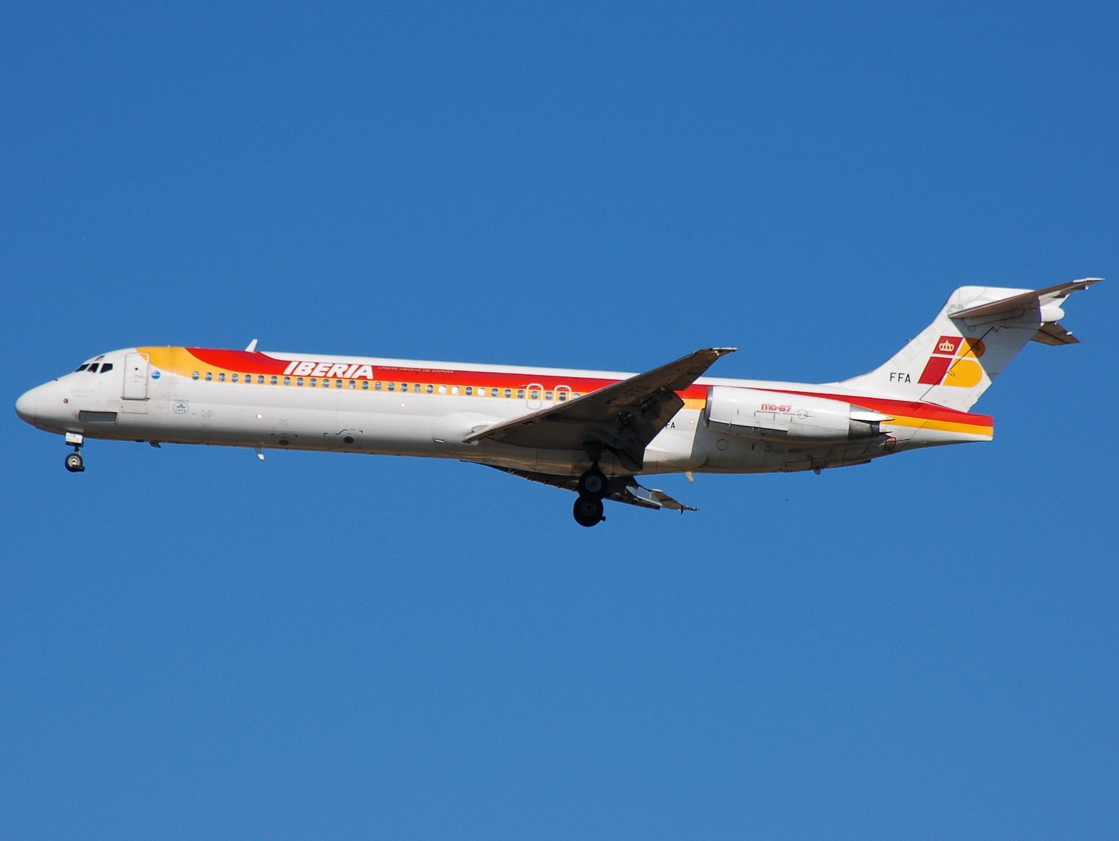 EC-FFA - MD-87 - Iberia - MAD - 09-10-2007