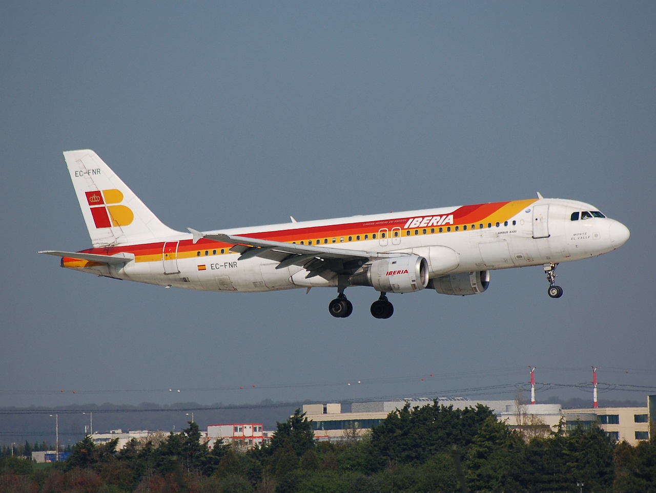 EC-FNR - A320-211 - Iberia - ORY - 09-04-2007
