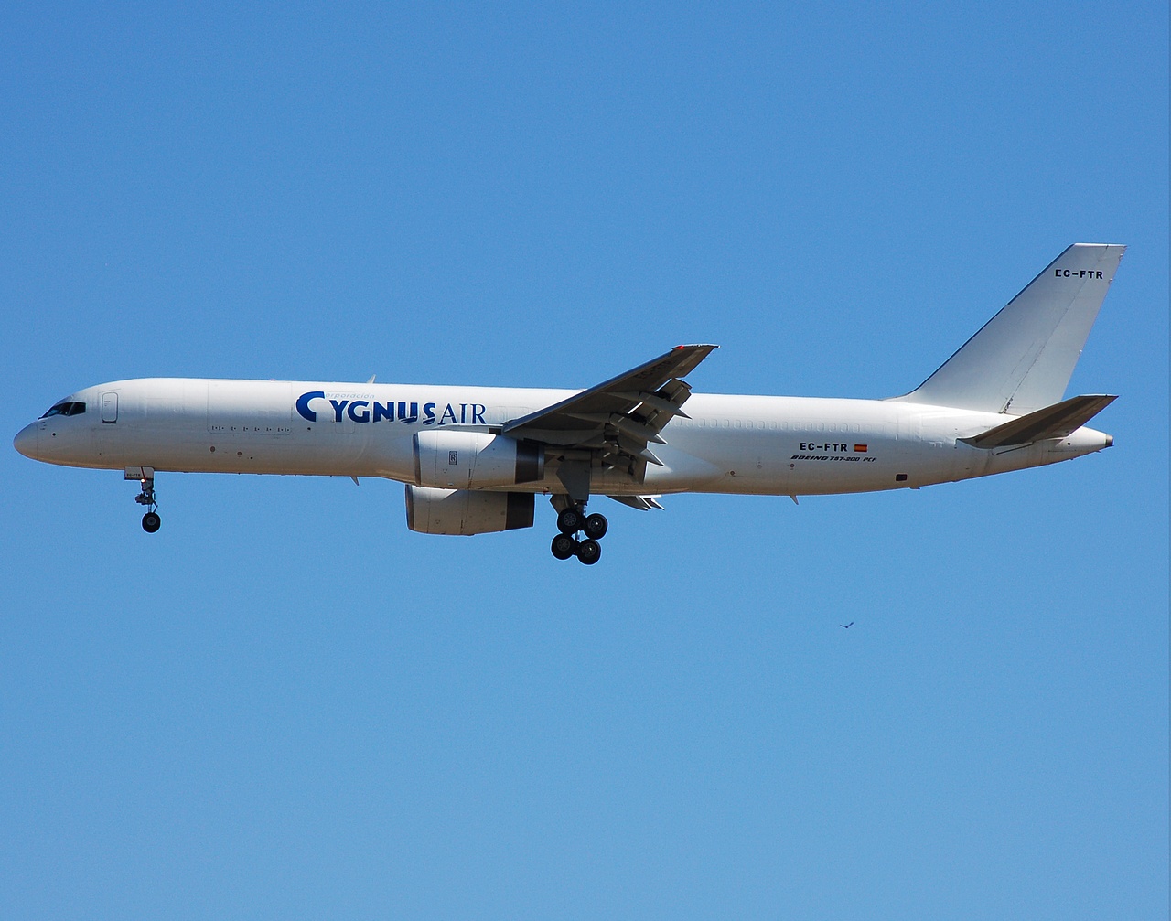 EC-FTR - 757-256 - Cygnus Air - MAD - 09-10-2007