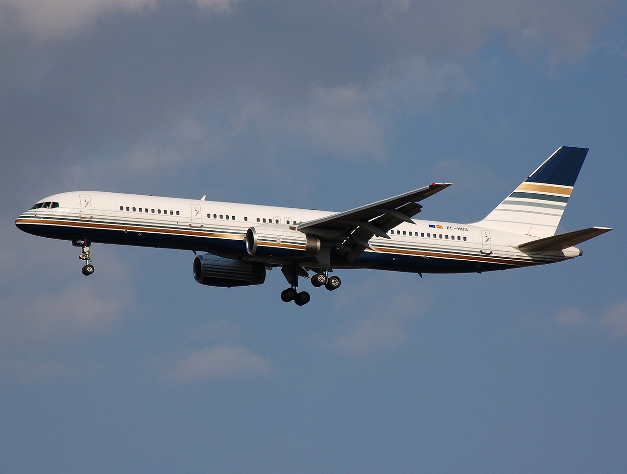 EC-HDS - 757-256 - Privilege Style - MAD - 08-10-2007