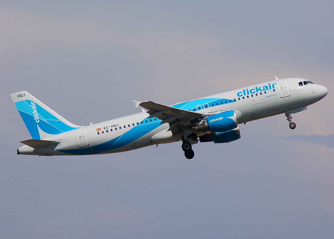 EC-HQJ - A320-214 - Clickair - VIE - 09-08-2007