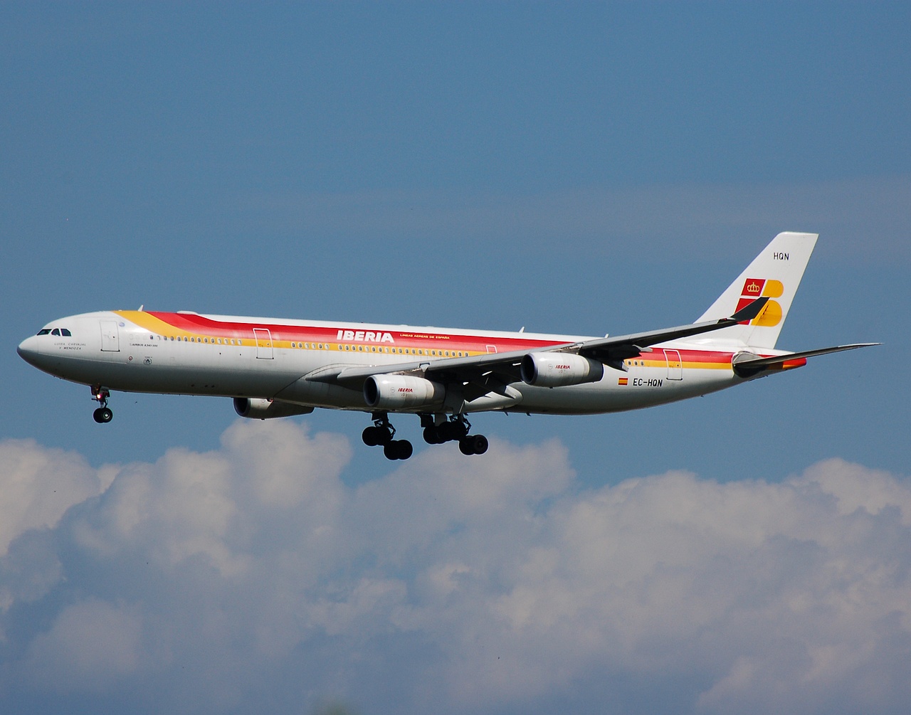 EC-HQN - A340-313 - Iberia - FRA - 08-07-2007