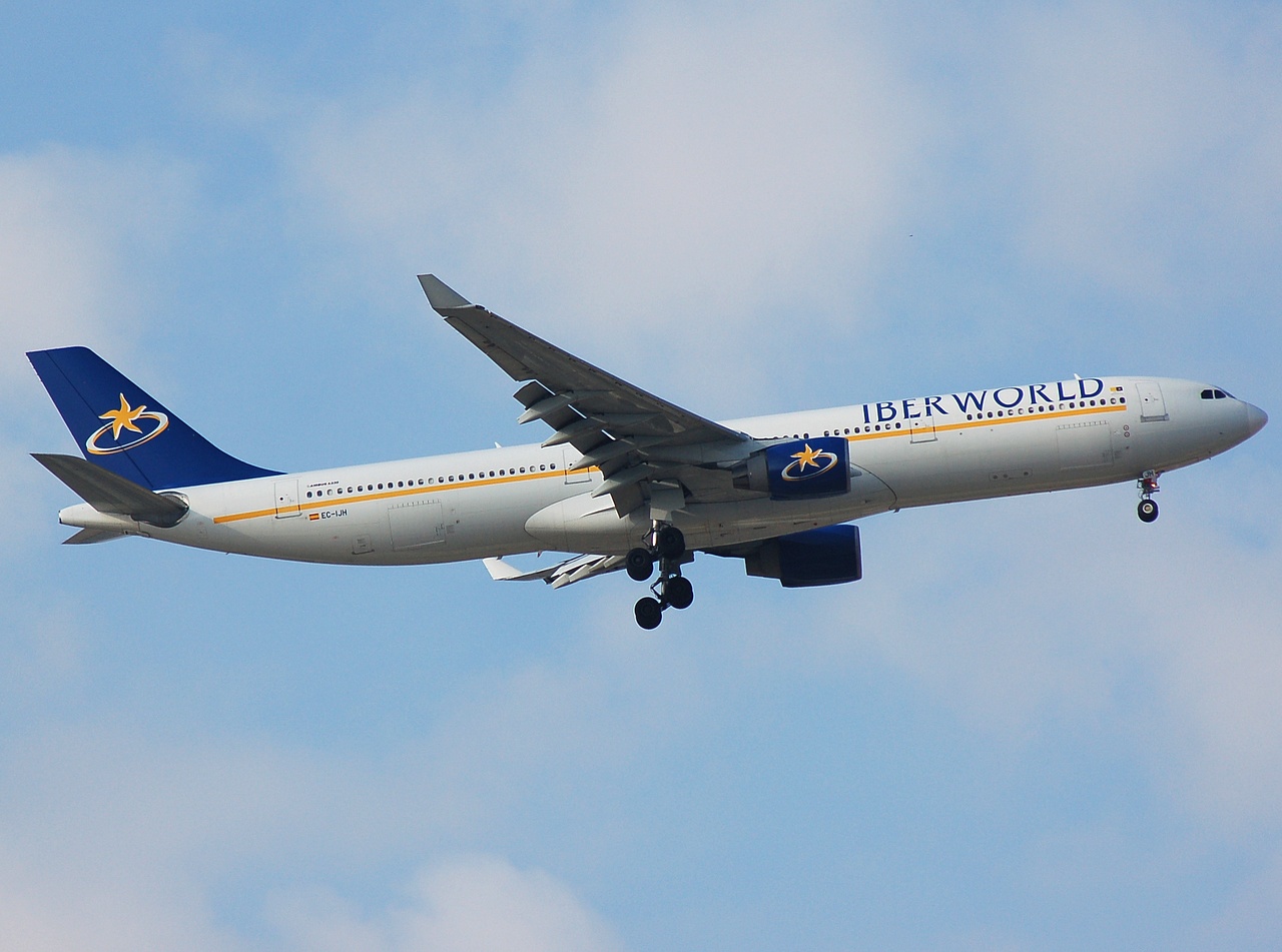 EC-IJH - A330-322 - Iberworld - MAD - 08-10-2007