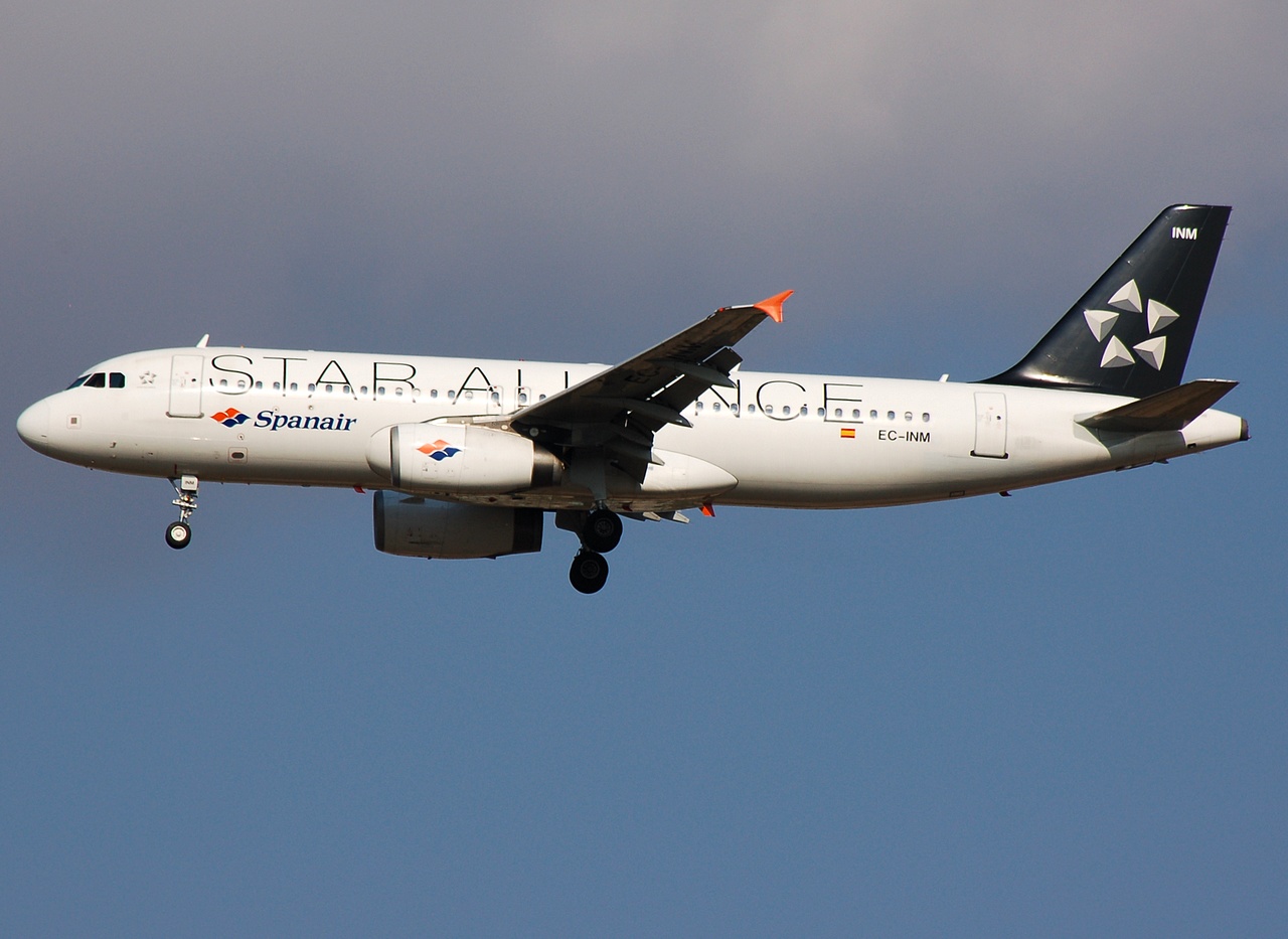 EC-INM - A320-232 - Spanair - MAD - 08-10-2007