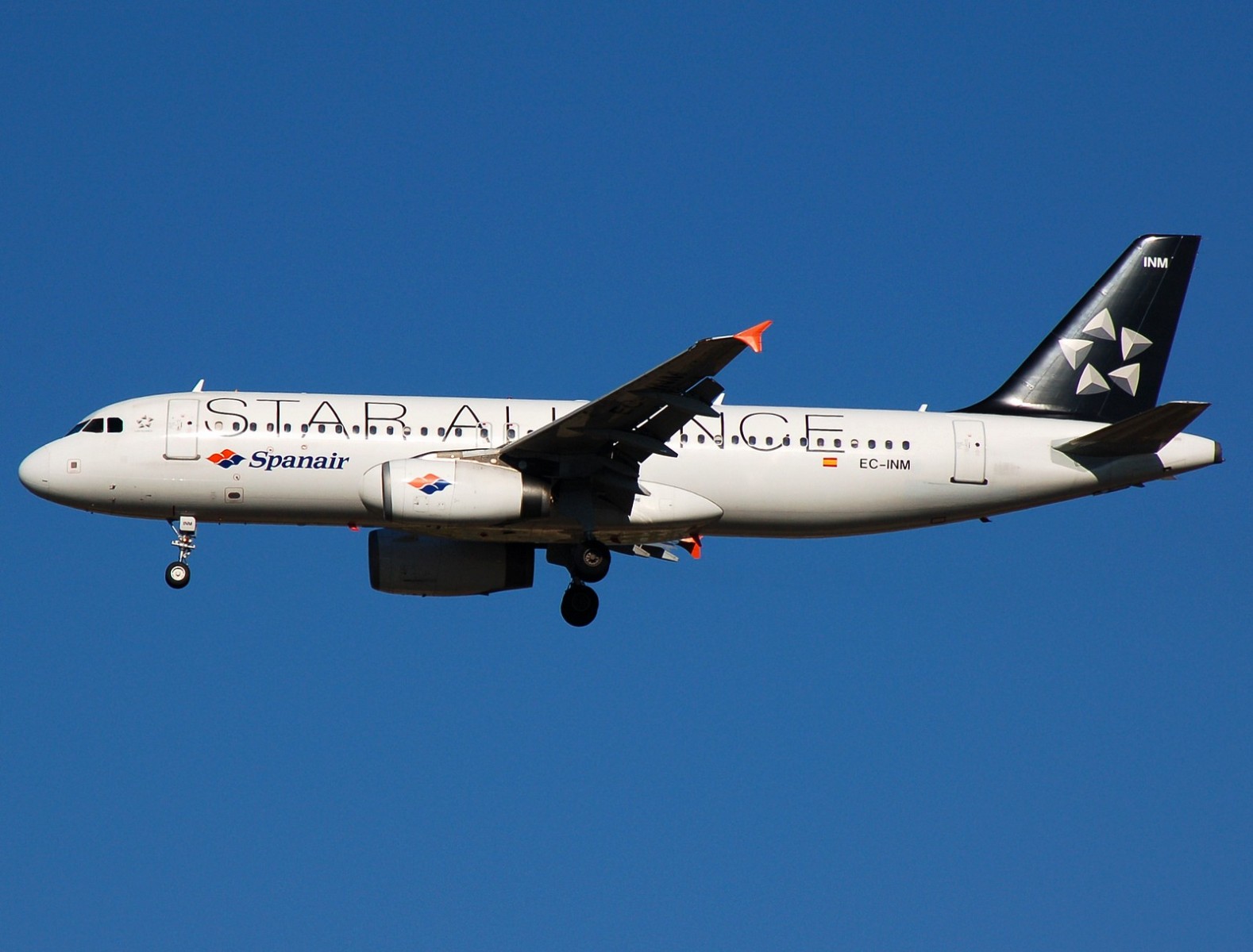 EC-INM - A320-232 - Spanair - MAD - 09-10-2007