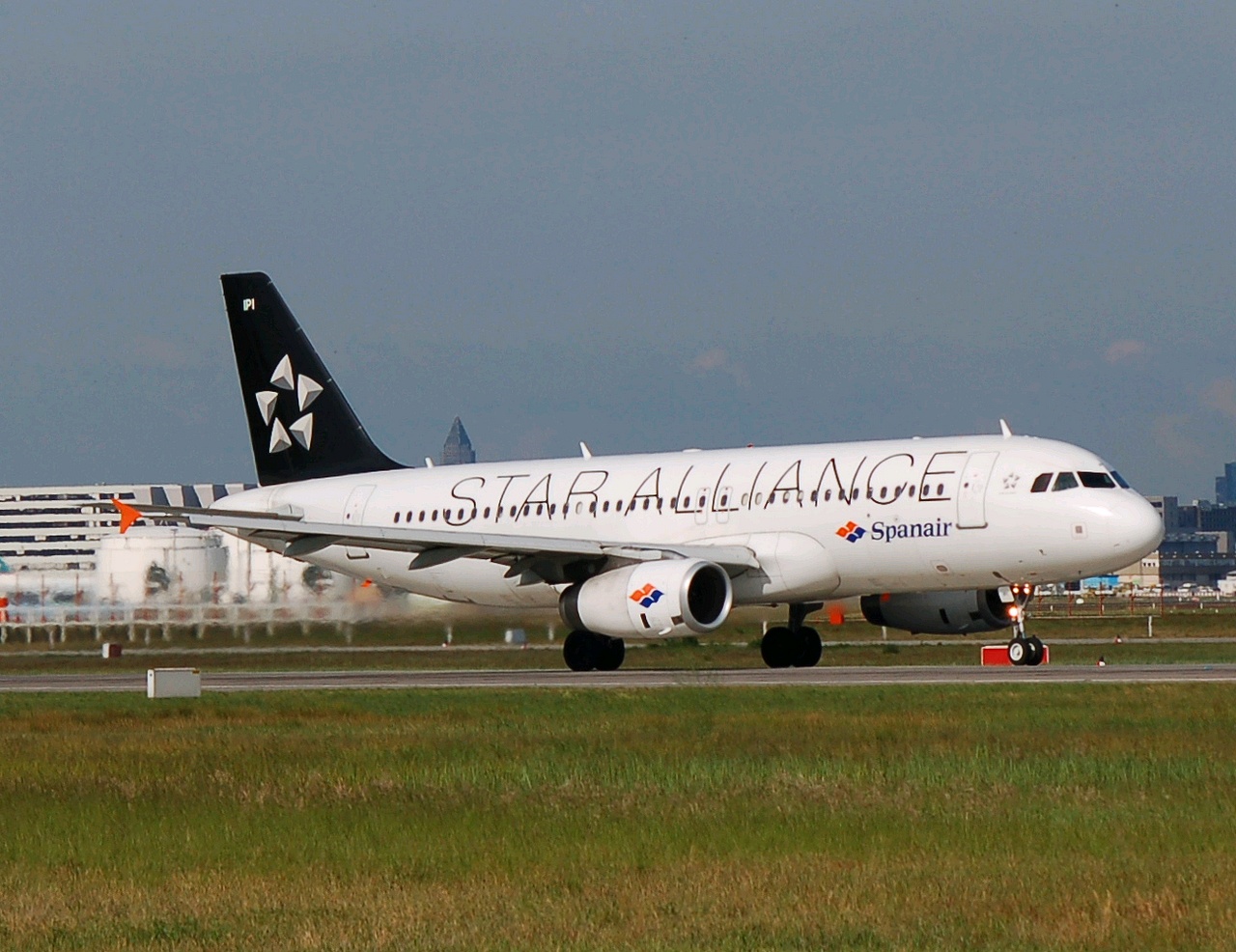 EC-IPI - A320-232 - Spanair - FRA - 20-05-2007b