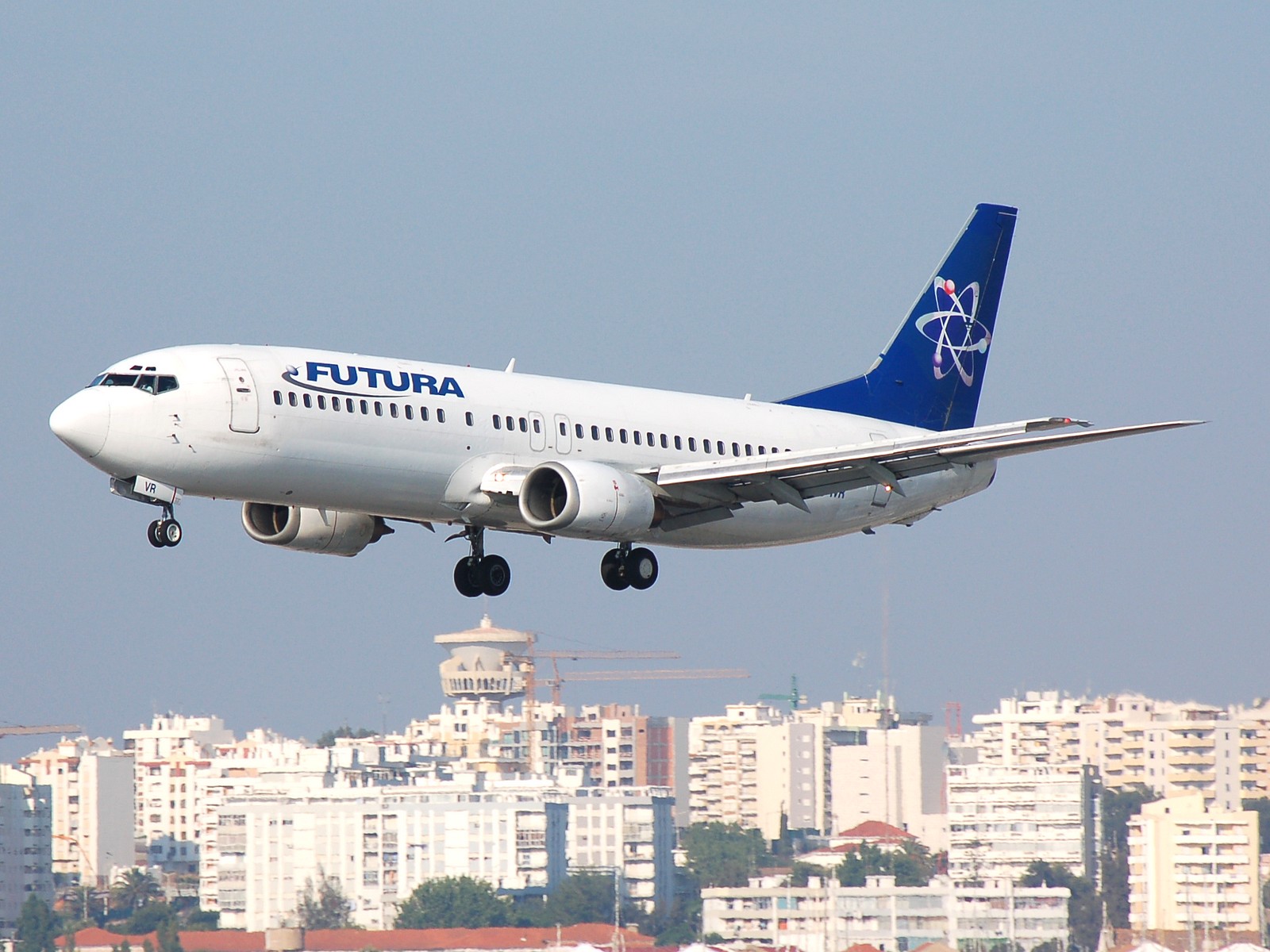 EC-IVR - 737-46J - Futura International Airways - FAO - 31-08-2007