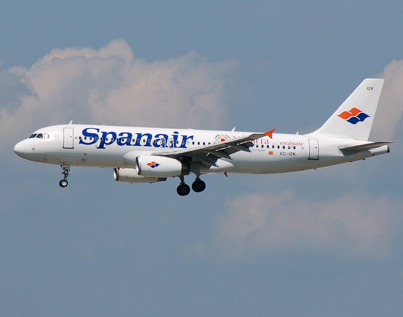 EC-IZK - A320-232 - Spanair - FRA - 21-05-2007