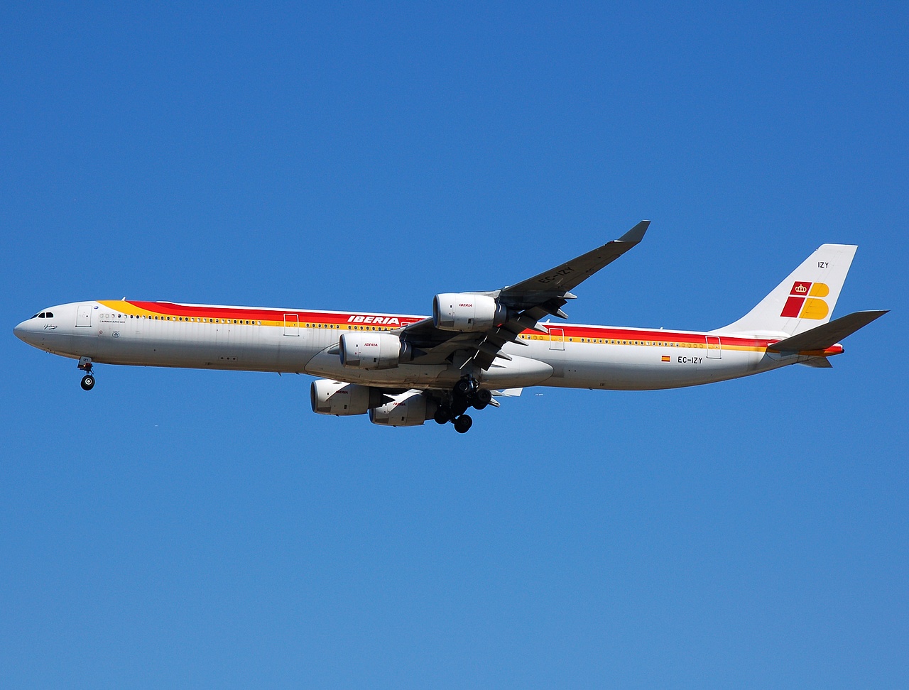 EC-IZY - A340-642 - Iberia - MAD - 09-10-2007