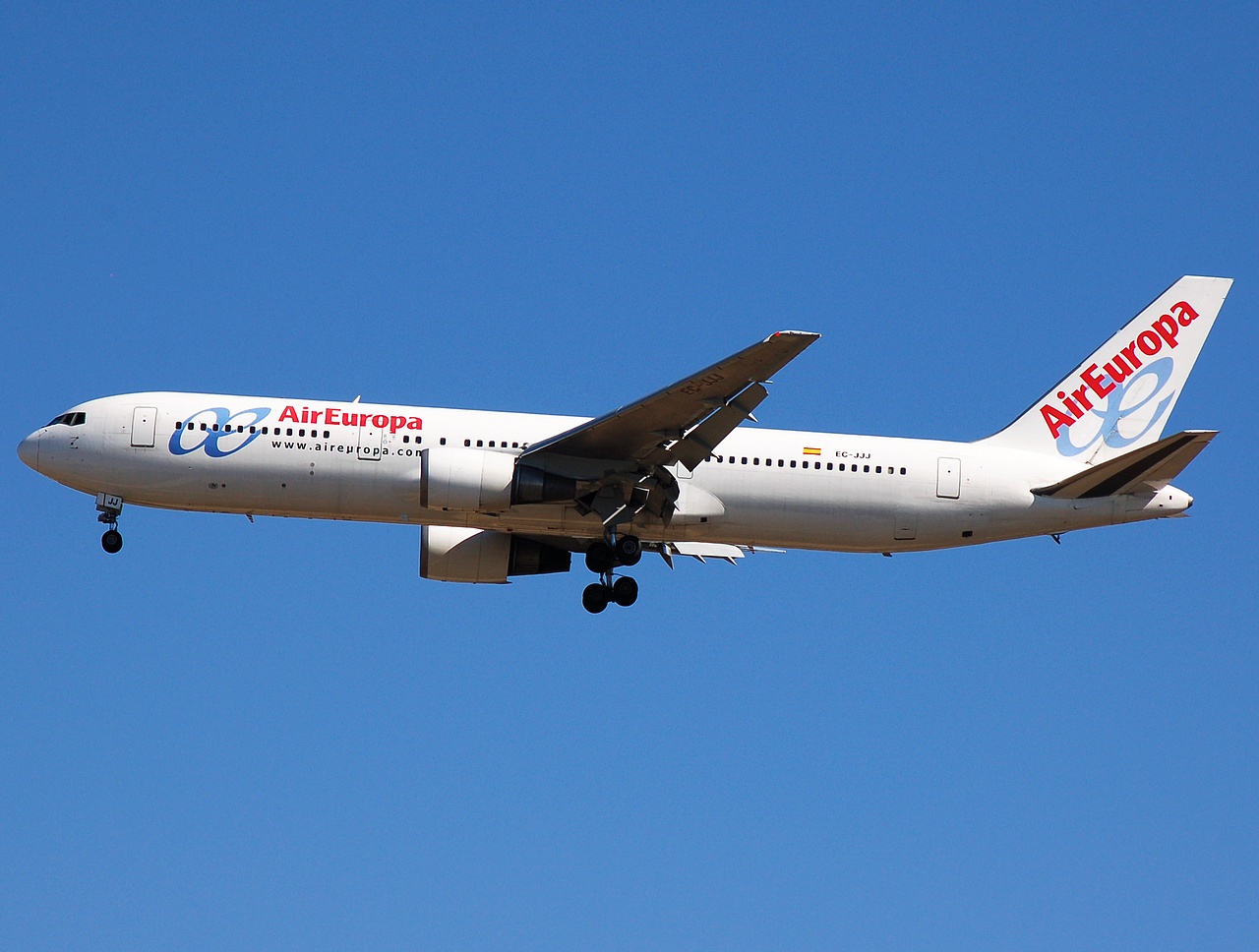 EC-JJJ - 767-328(ER) - Air Europa - MAD - 09-10-2007