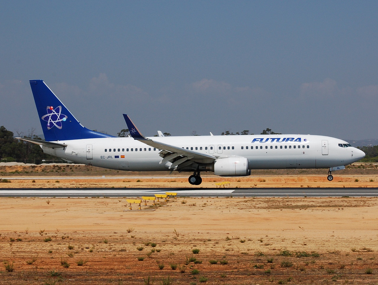 EC-JRL - 737-85F(WL) - Futura International Airways - FAO - 01-09-2007