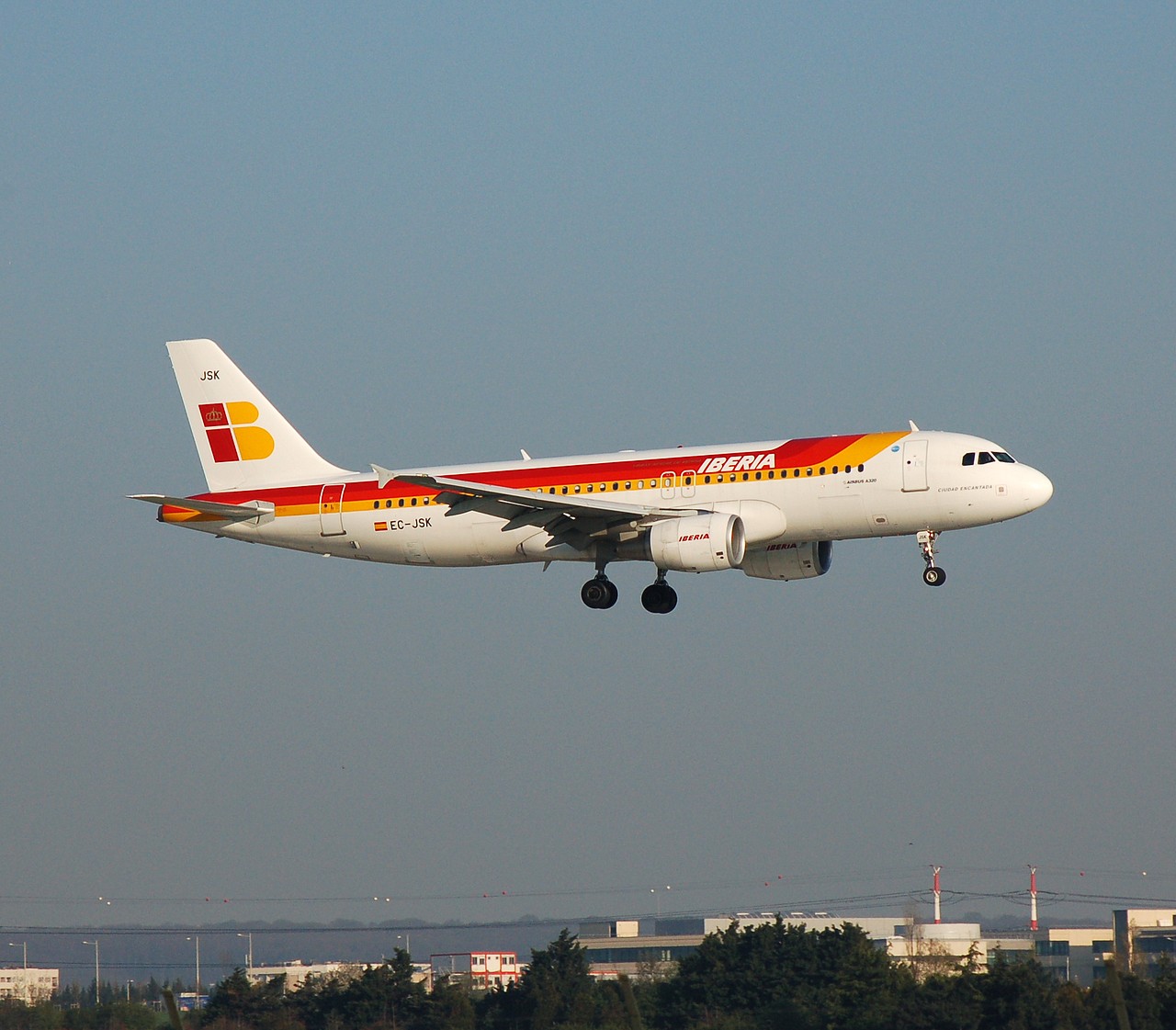 EC-JSK - A320-214 - Iberia - ORY - 09-04-2007