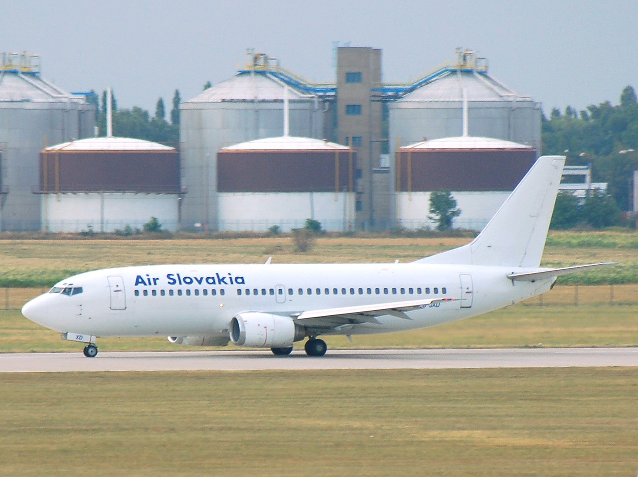 EC-JXD - 737-33A - Air Slovakia - BTS - 10-08-2007